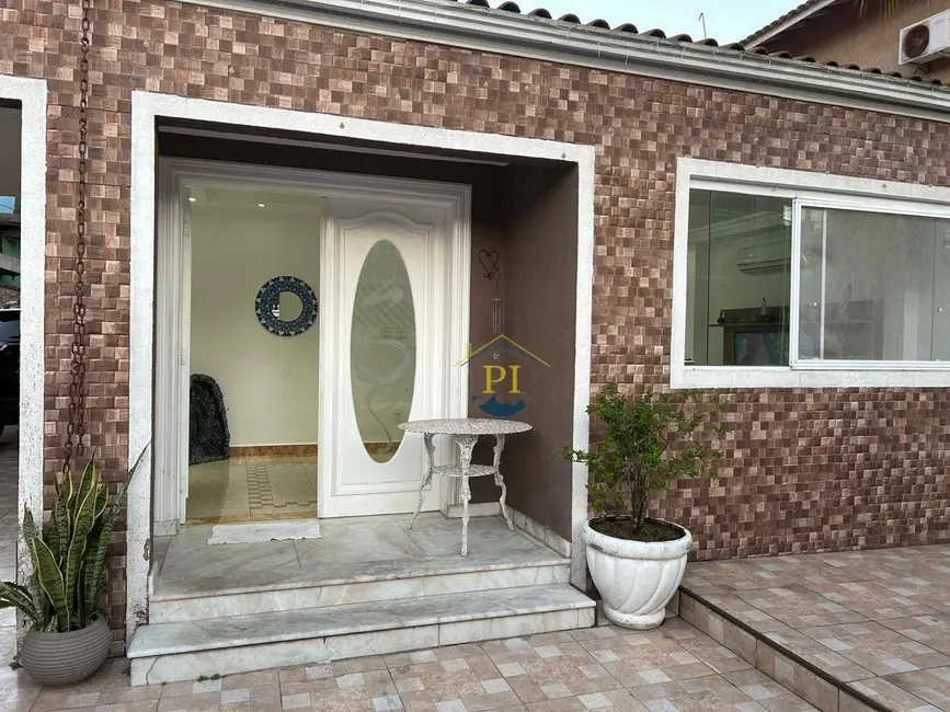 Foto 1 de Casa com 4 quartos à venda, 130m2 em Canto do Forte, Praia Grande - SP