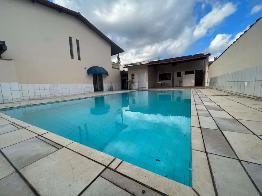 Foto 1 de Casa com 3 quartos à venda, 400m2 em Solemar, Praia Grande - SP