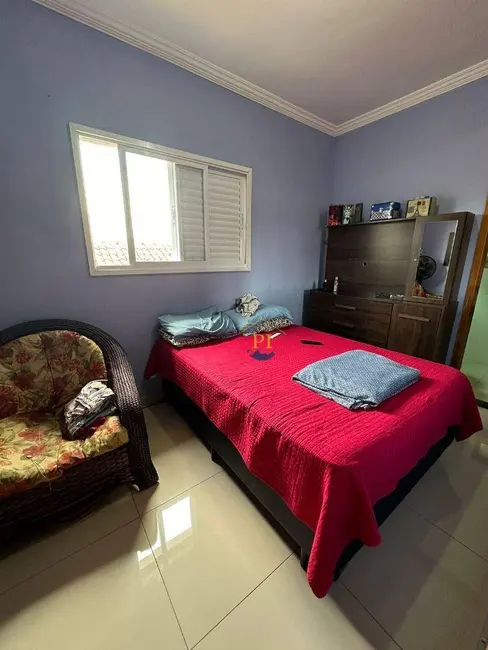 Sobrado com 3 quartos à venda, 143m2 em Canto do Forte, Praia Grande - SP - imagem 4 Foto 4 de Sobrado com 3 quartos à venda, 143m2 em Canto do Forte, Praia Grande - SP