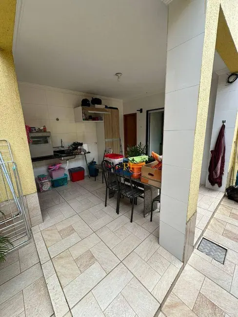 Sobrado com 3 quartos à venda, 143m2 em Canto do Forte, Praia Grande - SP - imagem 8 Foto 8 de Sobrado com 3 quartos à venda, 143m2 em Canto do Forte, Praia Grande - SP