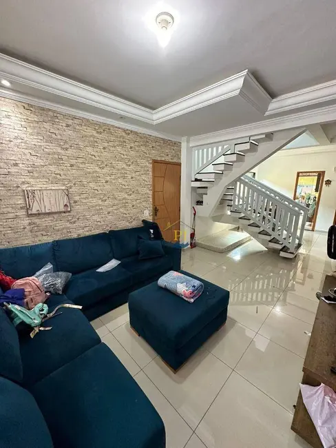 Sobrado com 3 quartos à venda, 143m2 em Canto do Forte, Praia Grande - SP - imagem 1 Foto 1 de Sobrado com 3 quartos à venda, 143m2 em Canto do Forte, Praia Grande - SP
