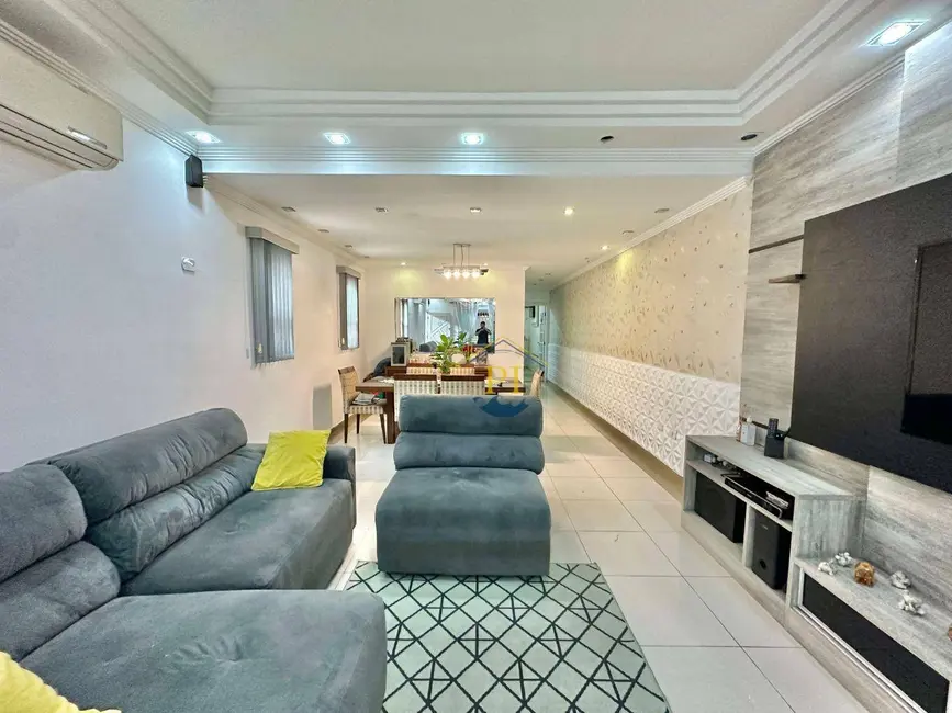 Foto 1 de Casa com 3 quartos à venda, 137m2 em Boqueirão, Praia Grande - SP