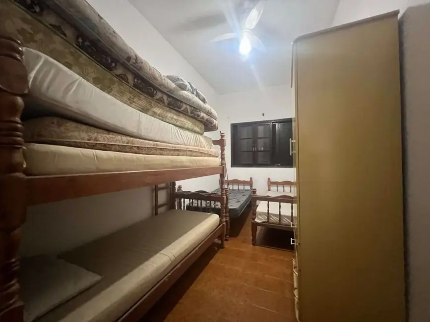 Foto 9 de Casa com 3 quartos à venda, 350m2 em Praia Grande - SP