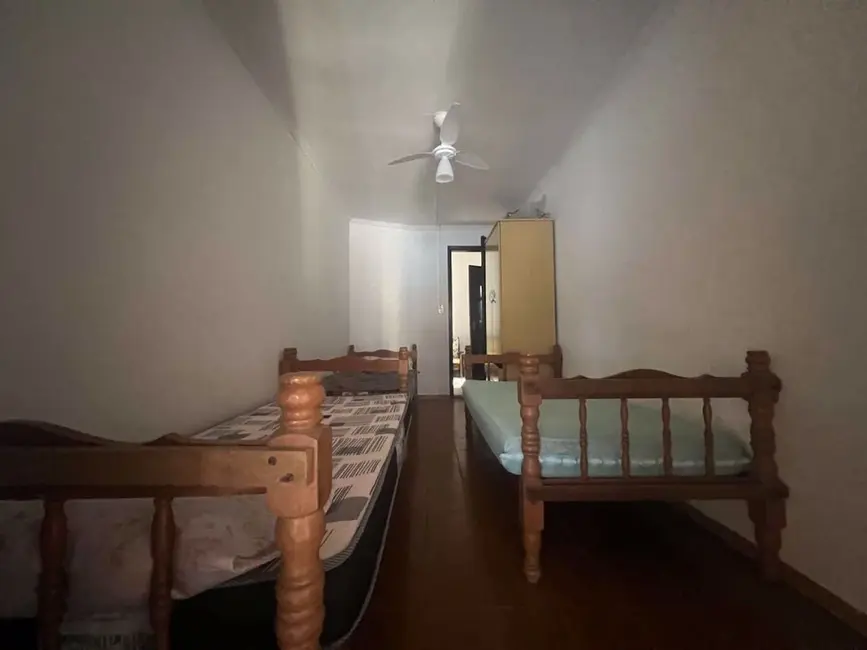 Foto 4 de Casa com 3 quartos à venda, 350m2 em Praia Grande - SP