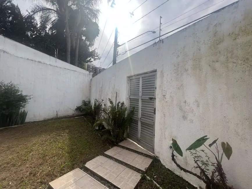 Casa com 4 quartos à venda, 400m2 em Canto do Forte, Praia Grande - SP - imagem 3 Foto 3 de Casa com 4 quartos à venda, 400m2 em Canto do Forte, Praia Grande - SP