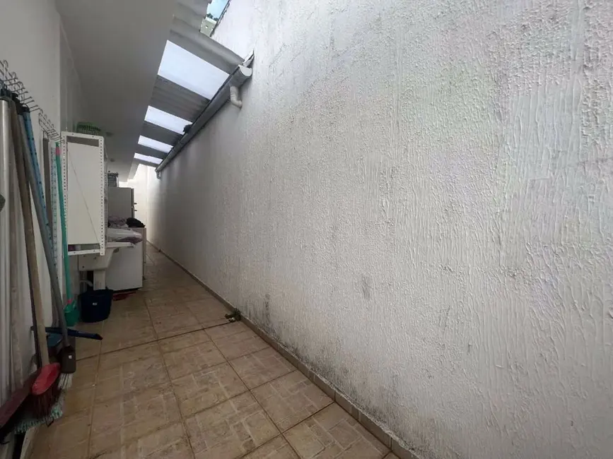 Casa com 4 quartos à venda, 400m2 em Canto do Forte, Praia Grande - SP - imagem 4 Foto 4 de Casa com 4 quartos à venda, 400m2 em Canto do Forte, Praia Grande - SP