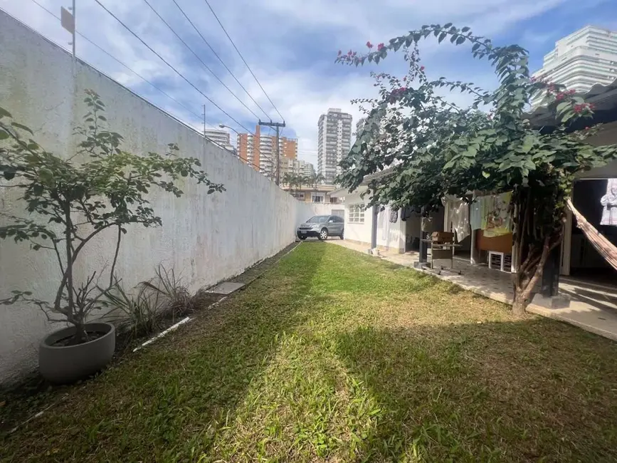 Casa com 4 quartos à venda, 400m2 em Canto do Forte, Praia Grande - SP - imagem 6 Foto 6 de Casa com 4 quartos à venda, 400m2 em Canto do Forte, Praia Grande - SP