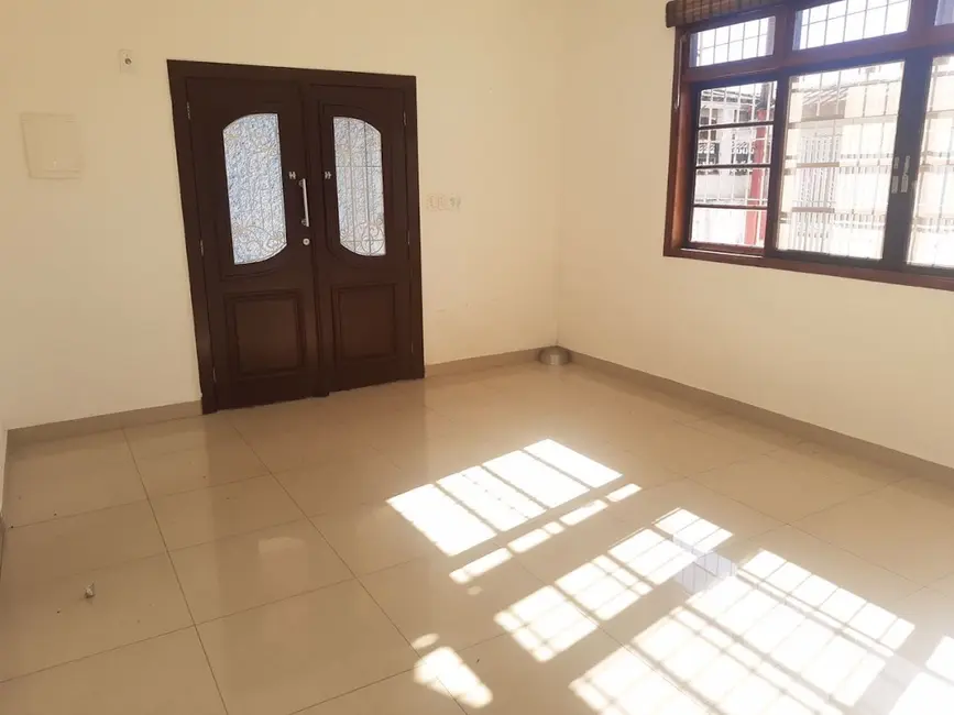 Casa com 2 quartos à venda, 250m2 em Praia Grande - SP - imagem 7 Foto 7 de Casa com 2 quartos à venda, 250m2 em Praia Grande - SP