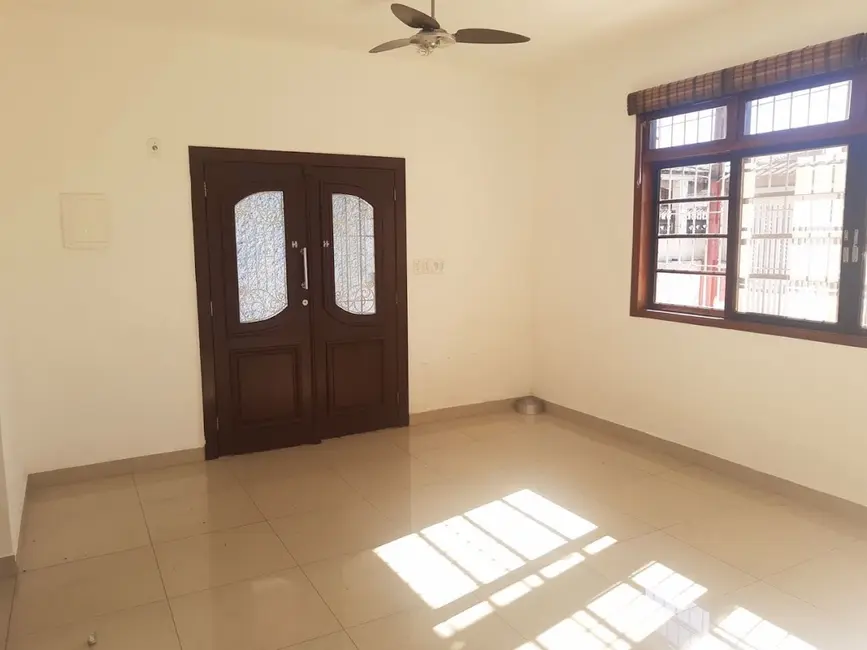 Casa com 2 quartos à venda, 250m2 em Praia Grande - SP - imagem 6 Foto 6 de Casa com 2 quartos à venda, 250m2 em Praia Grande - SP