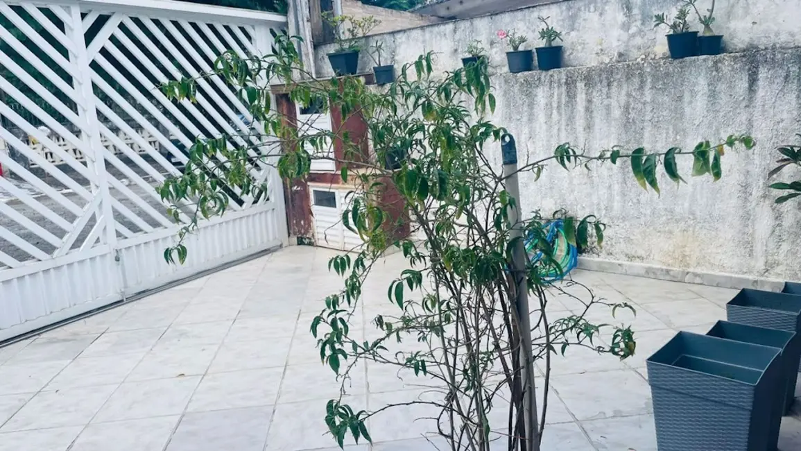 Foto 2 de Casa com 2 quartos à venda, 125m2 em Praia Grande - SP