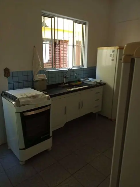 Foto 4 de Casa com 2 quartos à venda, 180m2 em Praia Grande - SP
