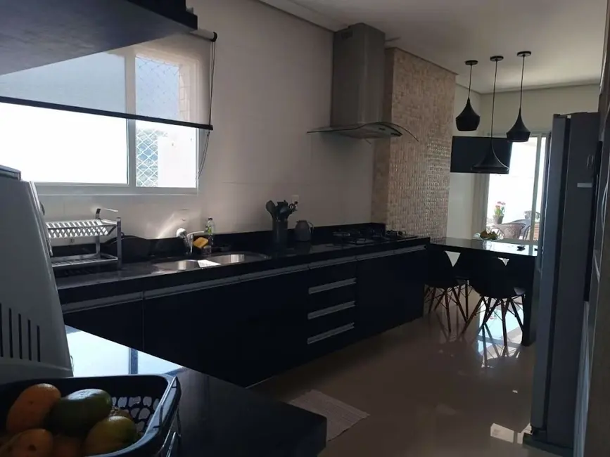 Cobertura com 4 quartos à venda, 315m2 em Canto do Forte, Praia Grande - SP - imagem 9 Foto 9 de Cobertura com 4 quartos à venda, 315m2 em Canto do Forte, Praia Grande - SP