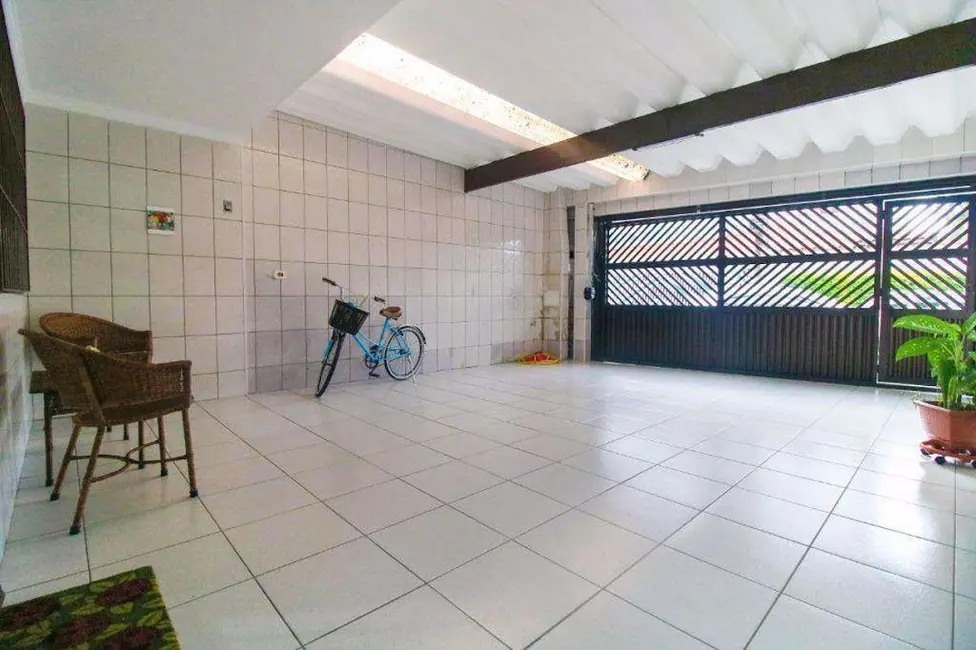 Foto 1 de Casa com 2 quartos à venda, 130m2 em Canto do Forte, Praia Grande - SP