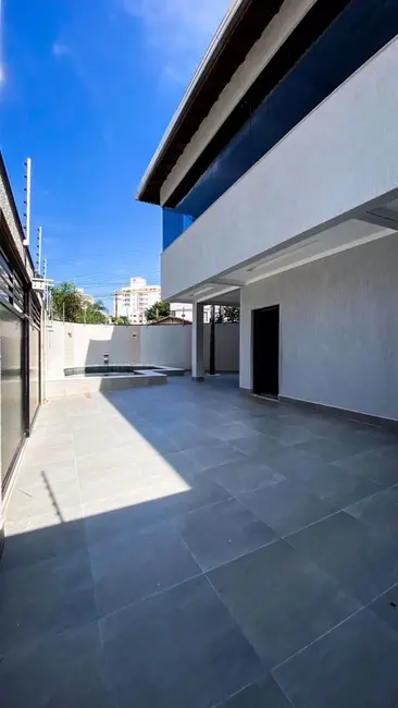 Foto 1 de Casa com 3 quartos à venda, 250m2 em Praia Grande - SP
