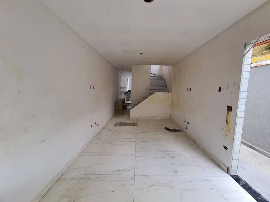 Casa com 2 quartos à venda, 106m2 em Praia Grande - SP - imagem 5 Foto 5 de Casa com 2 quartos à venda, 106m2 em Praia Grande - SP