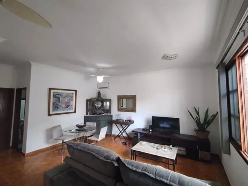 Casa com 3 quartos à venda, 262m2 em Praia Grande - SP - imagem 6 Foto 6 de Casa com 3 quartos à venda, 262m2 em Praia Grande - SP