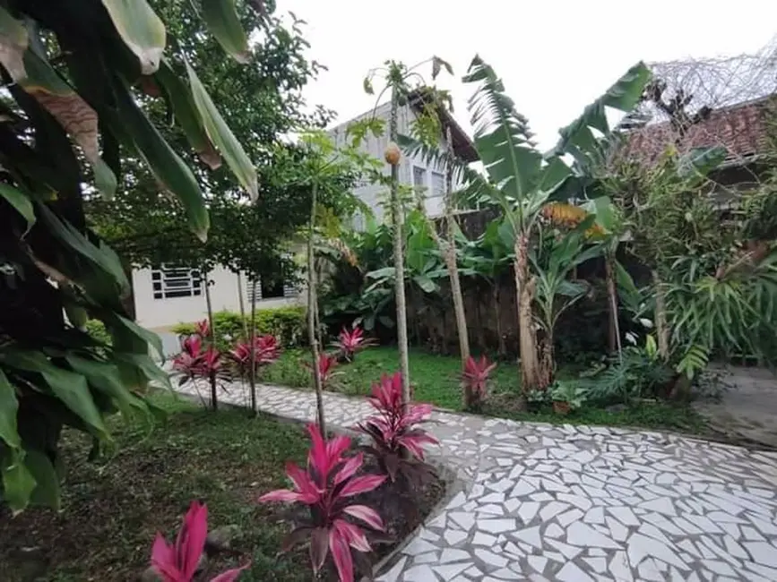 Casa com 4 quartos à venda, 400m2 em Praia Grande - SP - imagem 4 Foto 4 de Casa com 4 quartos à venda, 400m2 em Praia Grande - SP