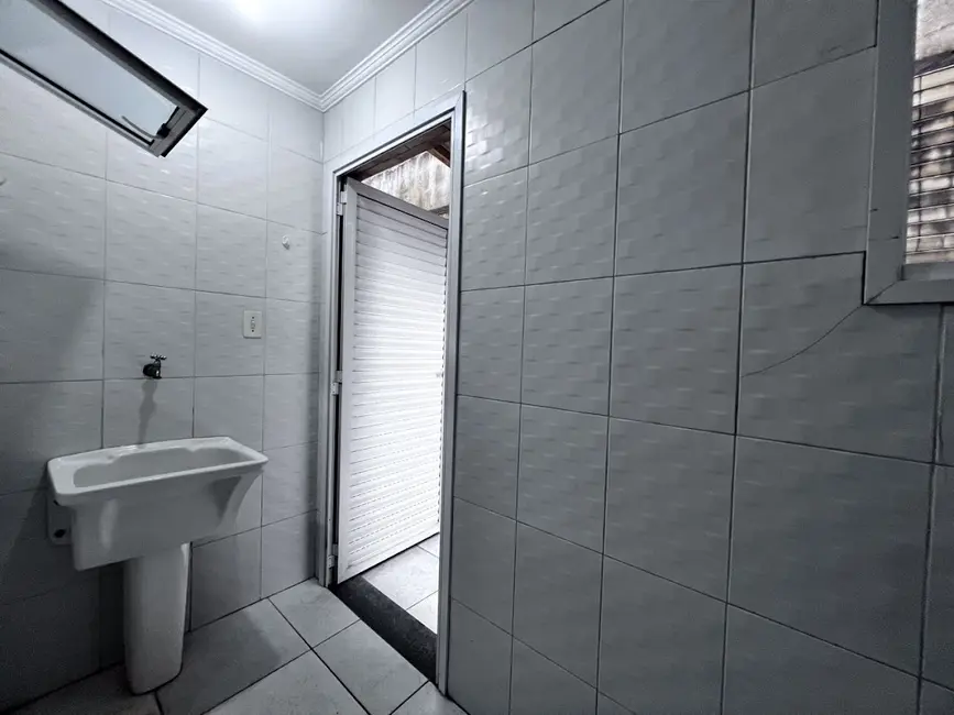 Foto 5 de Sobrado com 2 quartos para alugar, 65m2 em Canto do Forte, Praia Grande - SP