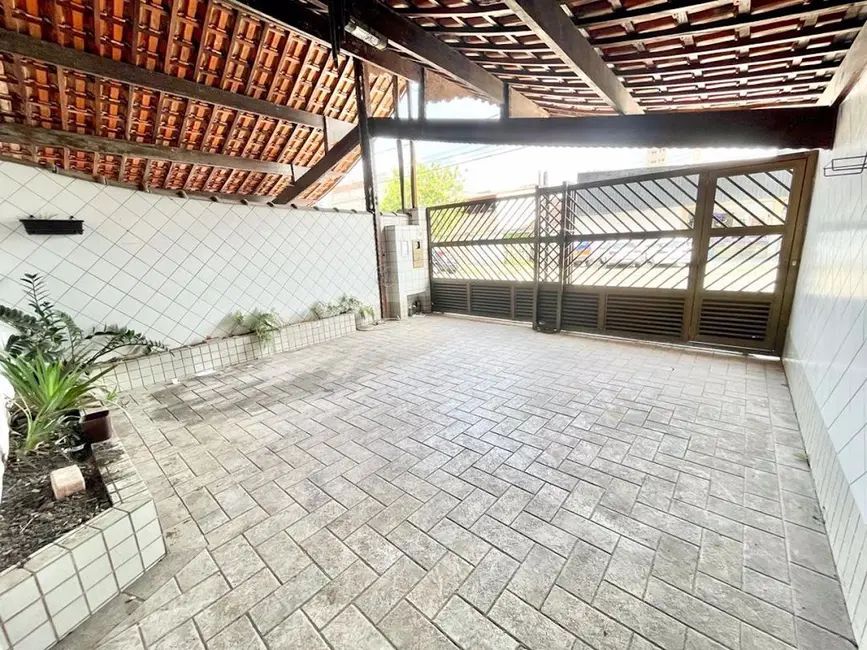 Foto 3 de Casa com 3 quartos à venda, 210m2 em Praia Grande - SP
