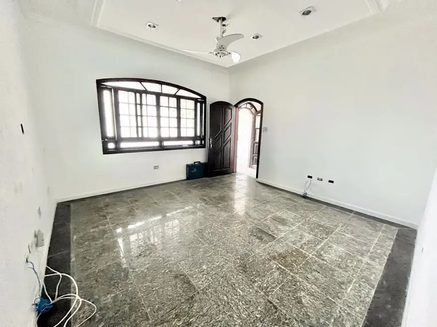 Foto 6 de Casa com 3 quartos à venda, 210m2 em Praia Grande - SP