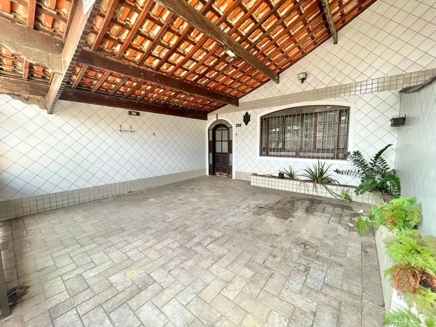Foto 2 de Casa com 3 quartos à venda, 210m2 em Praia Grande - SP
