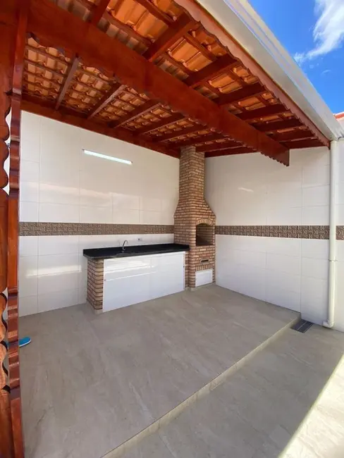 Casa com 3 quartos à venda, 250m2 em Praia Grande - SP - imagem 4 Foto 4 de Casa com 3 quartos à venda, 250m2 em Praia Grande - SP