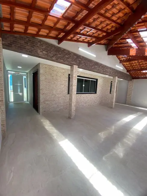 Casa com 3 quartos à venda, 250m2 em Praia Grande - SP - imagem 1 Foto 1 de Casa com 3 quartos à venda, 250m2 em Praia Grande - SP