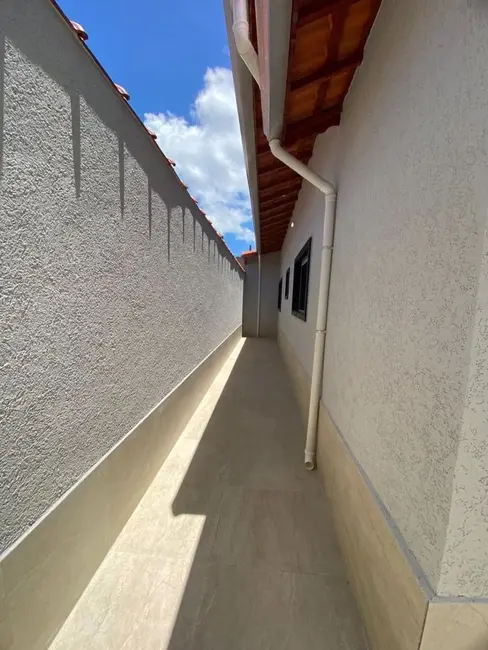 Casa com 3 quartos à venda, 250m2 em Praia Grande - SP - imagem 5 Foto 5 de Casa com 3 quartos à venda, 250m2 em Praia Grande - SP
