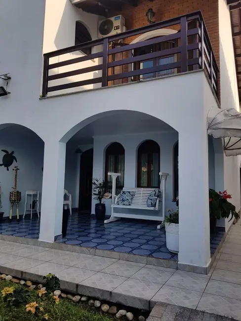 Foto 2 de Casa com 3 quartos à venda, 426m2 em Praia Grande - SP