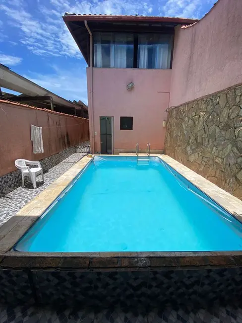 Foto 2 de Sobrado com 4 quartos à venda, 90m2 em Praia Grande - SP