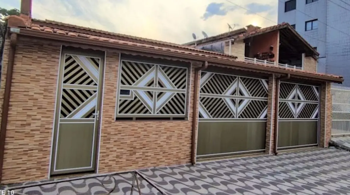 Foto 1 de Casa com 3 quartos à venda, 380m2 em Solemar, Praia Grande - SP