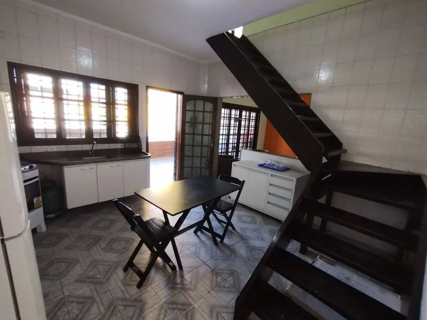 Casa com 2 quartos à venda, 336m2 em Praia Grande - SP - imagem 8 Foto 8 de Casa com 2 quartos à venda, 336m2 em Praia Grande - SP
