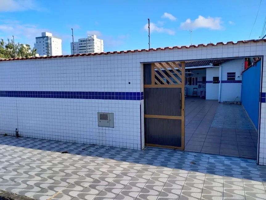 Foto 4 de Casa com 2 quartos à venda, 250m2 em Maracanã, Praia Grande - SP