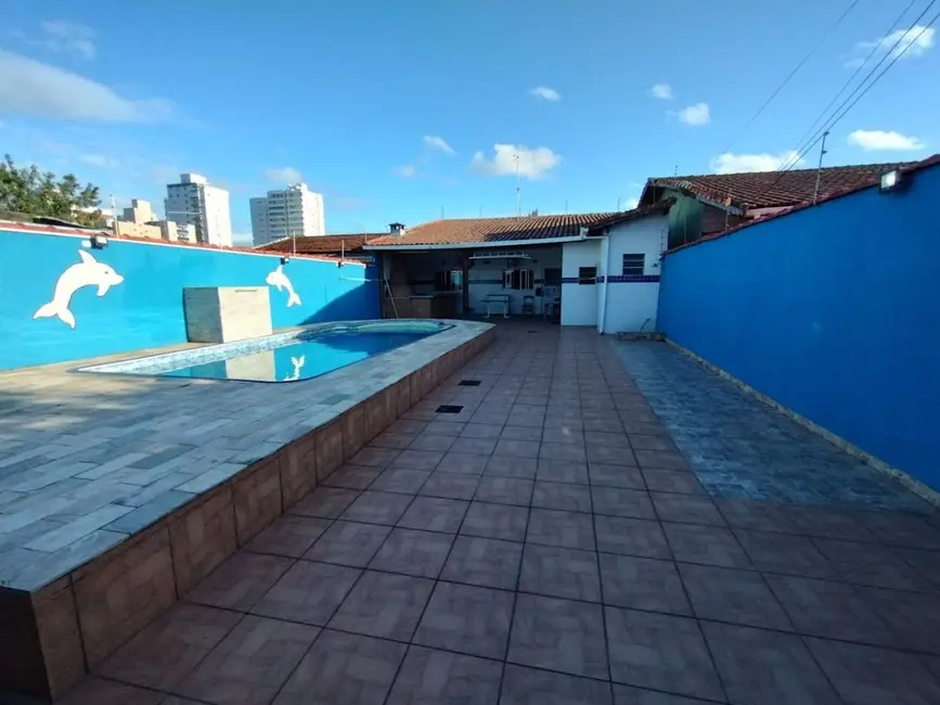 Foto 2 de Casa com 2 quartos à venda, 250m2 em Maracanã, Praia Grande - SP
