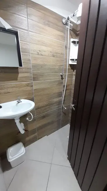 Foto 9 de Casa com 4 quartos à venda, 327m2 em Praia Grande - SP
