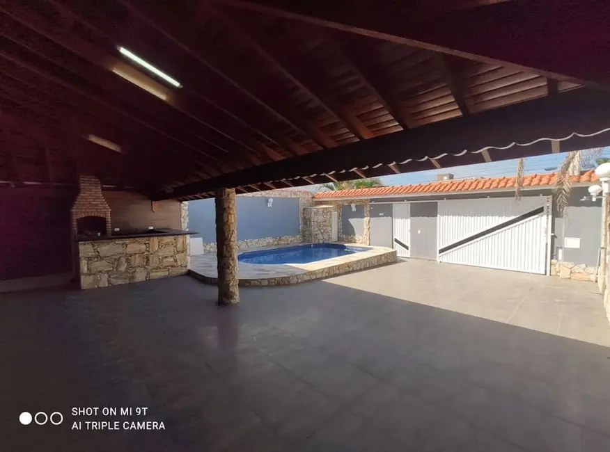 Foto 2 de Sobrado com 5 quartos à venda, 250m2 em Praia Grande - SP
