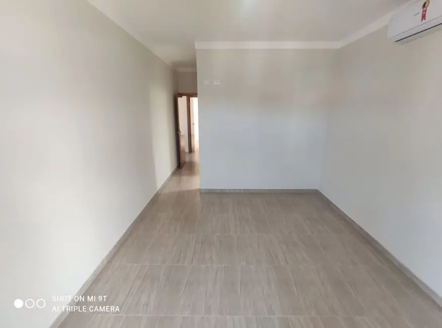 Foto 9 de Sobrado com 5 quartos à venda, 250m2 em Praia Grande - SP