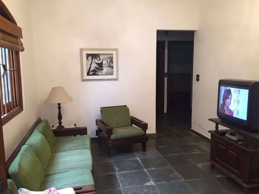 Casa com 3 quartos à venda, 250m2 em Praia Grande - SP - imagem 4 Foto 4 de Casa com 3 quartos à venda, 250m2 em Praia Grande - SP