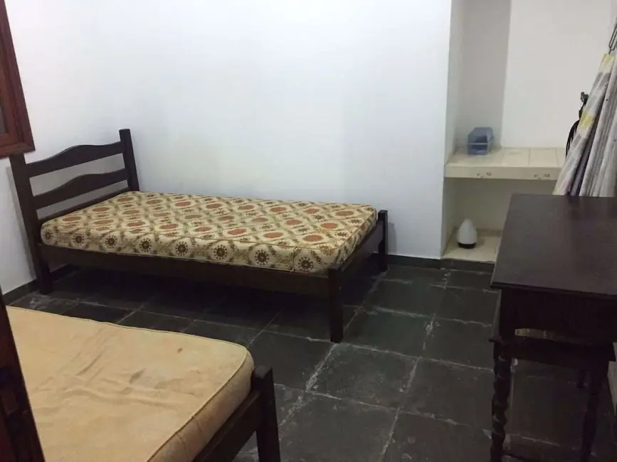Casa com 3 quartos à venda, 250m2 em Praia Grande - SP - imagem 9 Foto 9 de Casa com 3 quartos à venda, 250m2 em Praia Grande - SP