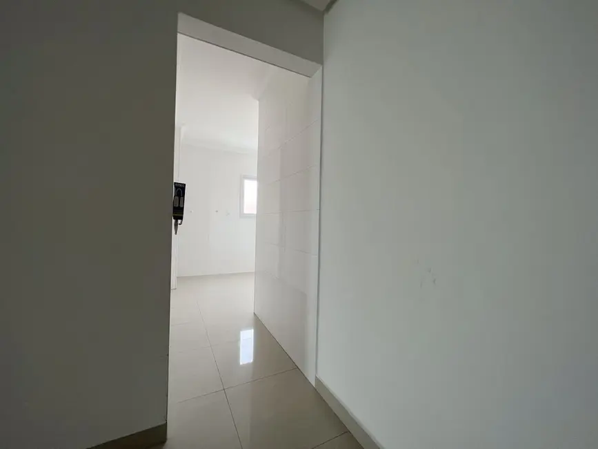 Foto 3 de Apartamento com 3 quartos à venda, 190m2 em Praia Grande - SP