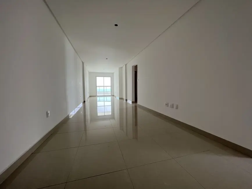 Foto 2 de Apartamento com 3 quartos à venda, 190m2 em Praia Grande - SP