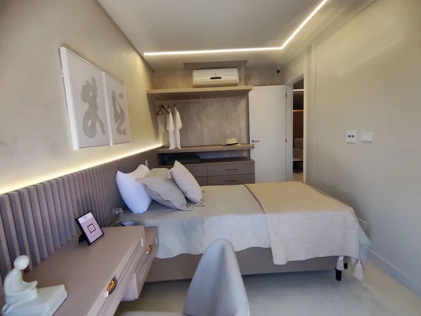 Foto 3 de Apartamento com 2 quartos à venda, 65m2 em Praia Grande - SP