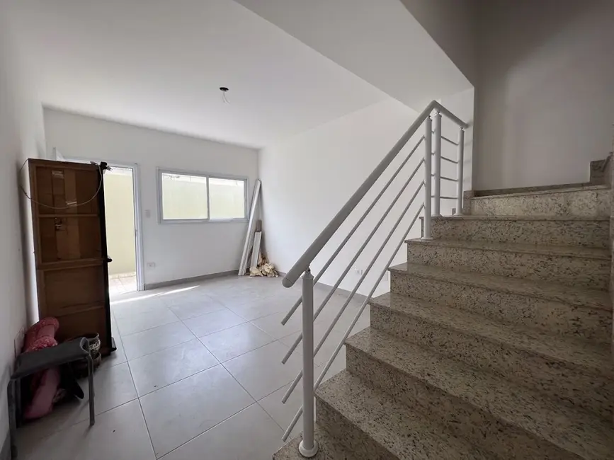 Foto 1 de Casa de Condomínio com 2 quartos à venda, 67m2 em Praia Grande - SP