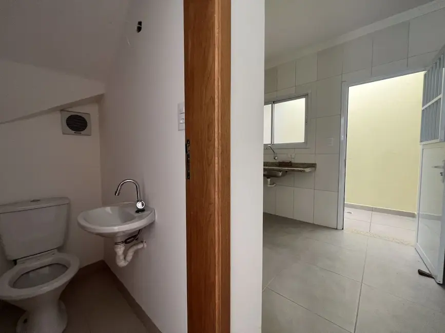 Foto 4 de Casa de Condomínio com 2 quartos à venda, 67m2 em Praia Grande - SP
