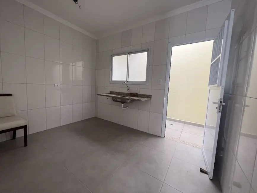Foto 7 de Casa de Condomínio com 2 quartos à venda, 67m2 em Praia Grande - SP