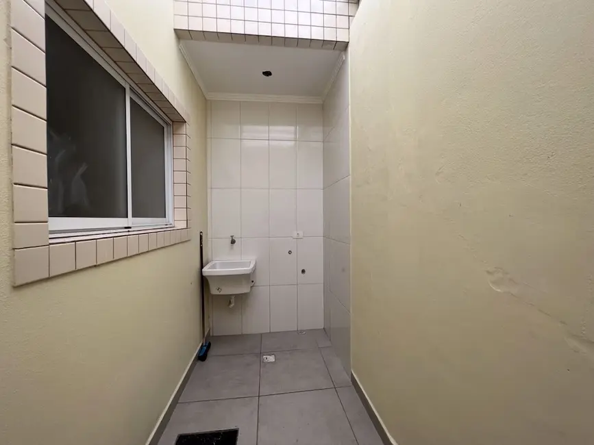 Foto 8 de Casa de Condomínio com 2 quartos à venda, 67m2 em Praia Grande - SP