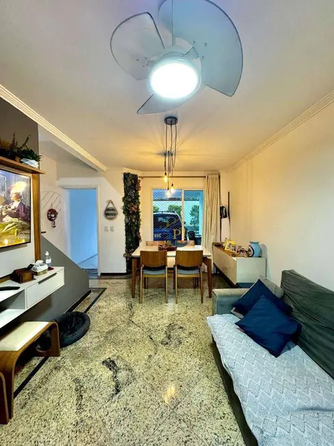 Sobrado com 3 quartos à venda, 160m2 em Canto do Forte, Praia Grande - SP - imagem 3 Foto 3 de Sobrado com 3 quartos à venda, 160m2 em Canto do Forte, Praia Grande - SP