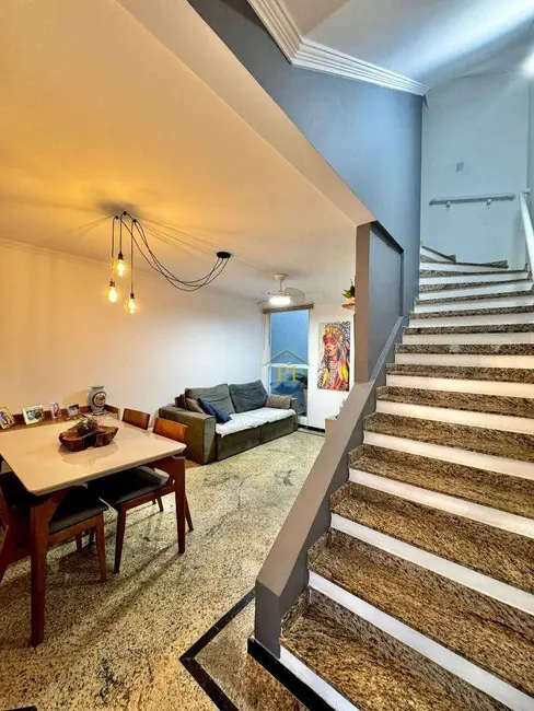 Sobrado com 3 quartos à venda, 160m2 em Canto do Forte, Praia Grande - SP - imagem 1 Foto 1 de Sobrado com 3 quartos à venda, 160m2 em Canto do Forte, Praia Grande - SP