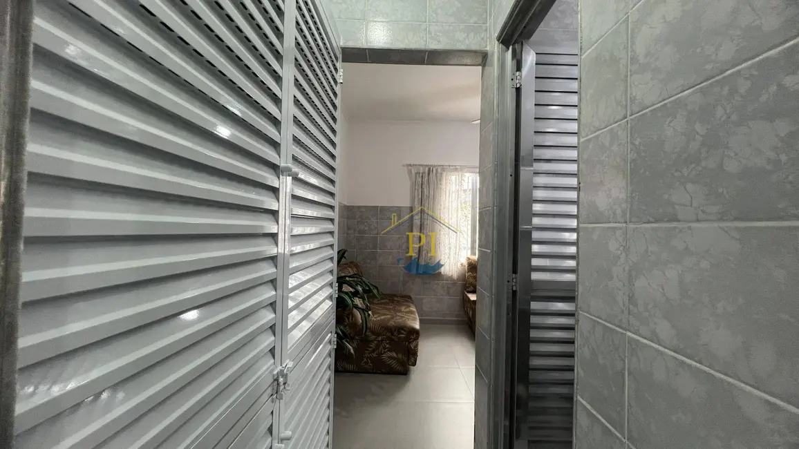 Foto 3 de Casa de Condomínio com 1 quarto à venda, 28m2 em Praia Grande - SP