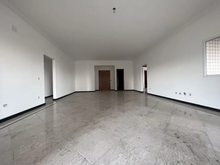 Apartamento com 4 quartos à venda, 205m2 em Canto do Forte, Praia Grande - SP - imagem 3 Foto 3 de Apartamento com 4 quartos à venda, 205m2 em Canto do Forte, Praia Grande - SP